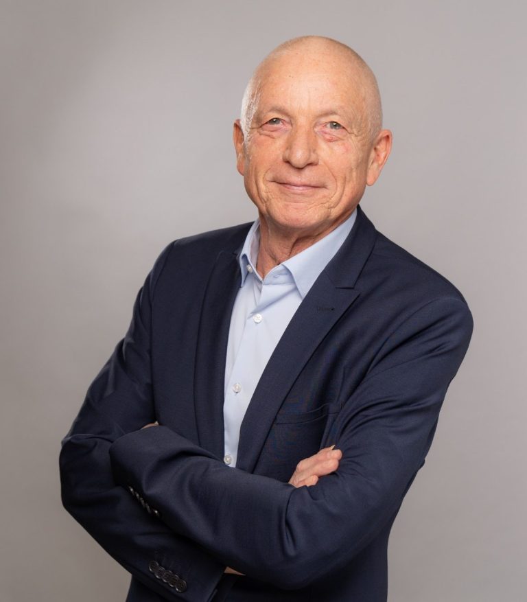 Interim IT Manager Gerhard Mangold